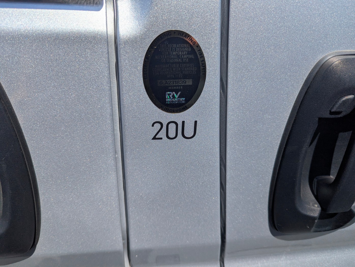 2027 Thor Motor Coach Tellaro 20U - Image 11