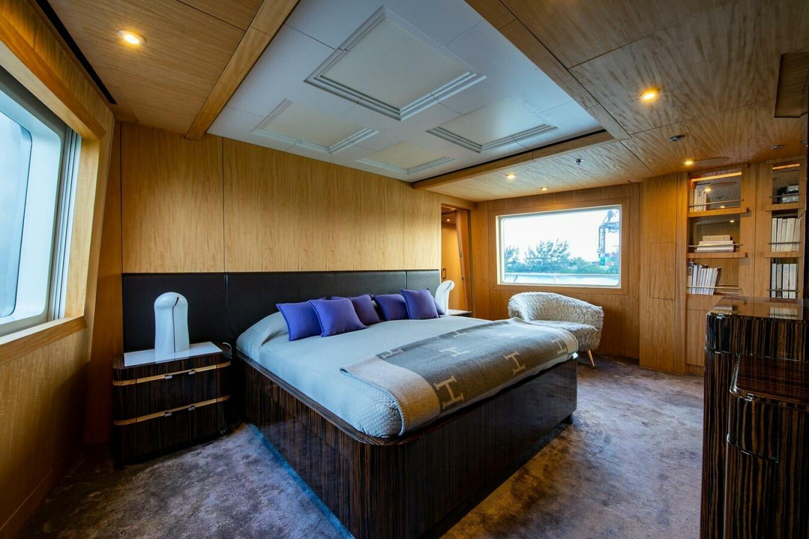 2004 Oceanfast - Image 56