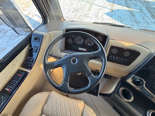 2014 Coachmen Cross Country 404RB - Image 56