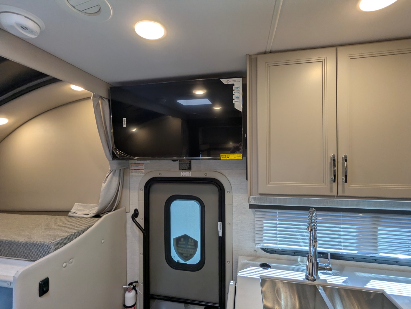 2026 Thor Motor Coach Omni Trail S29 - Image 19