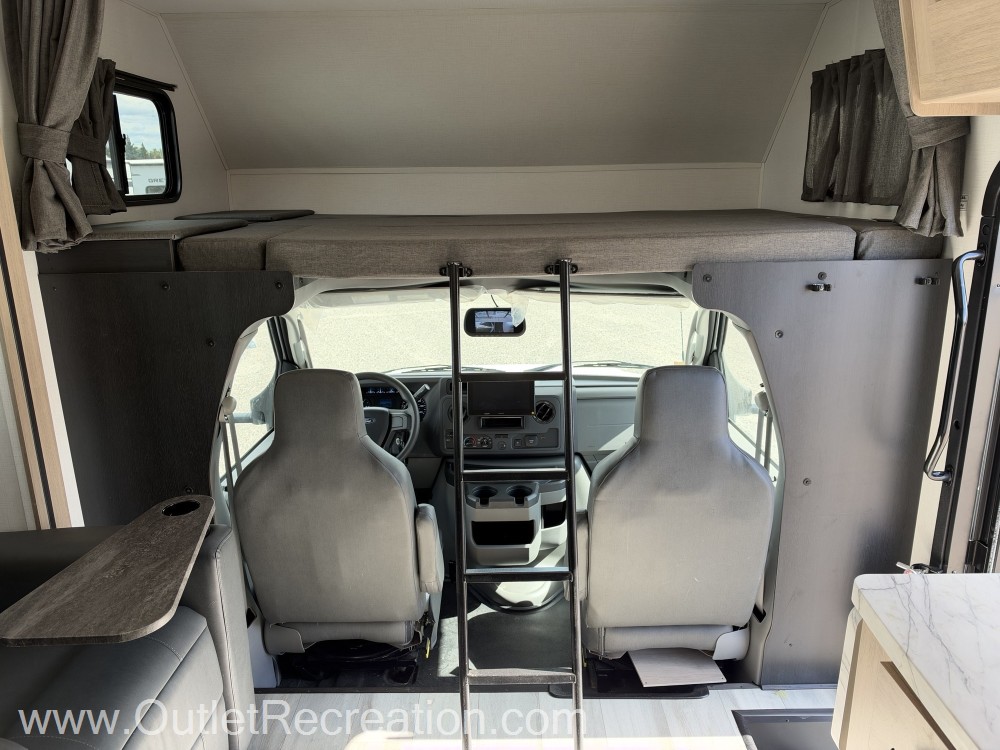 2025 Forest River Sunseeker 3010DS - Image 9