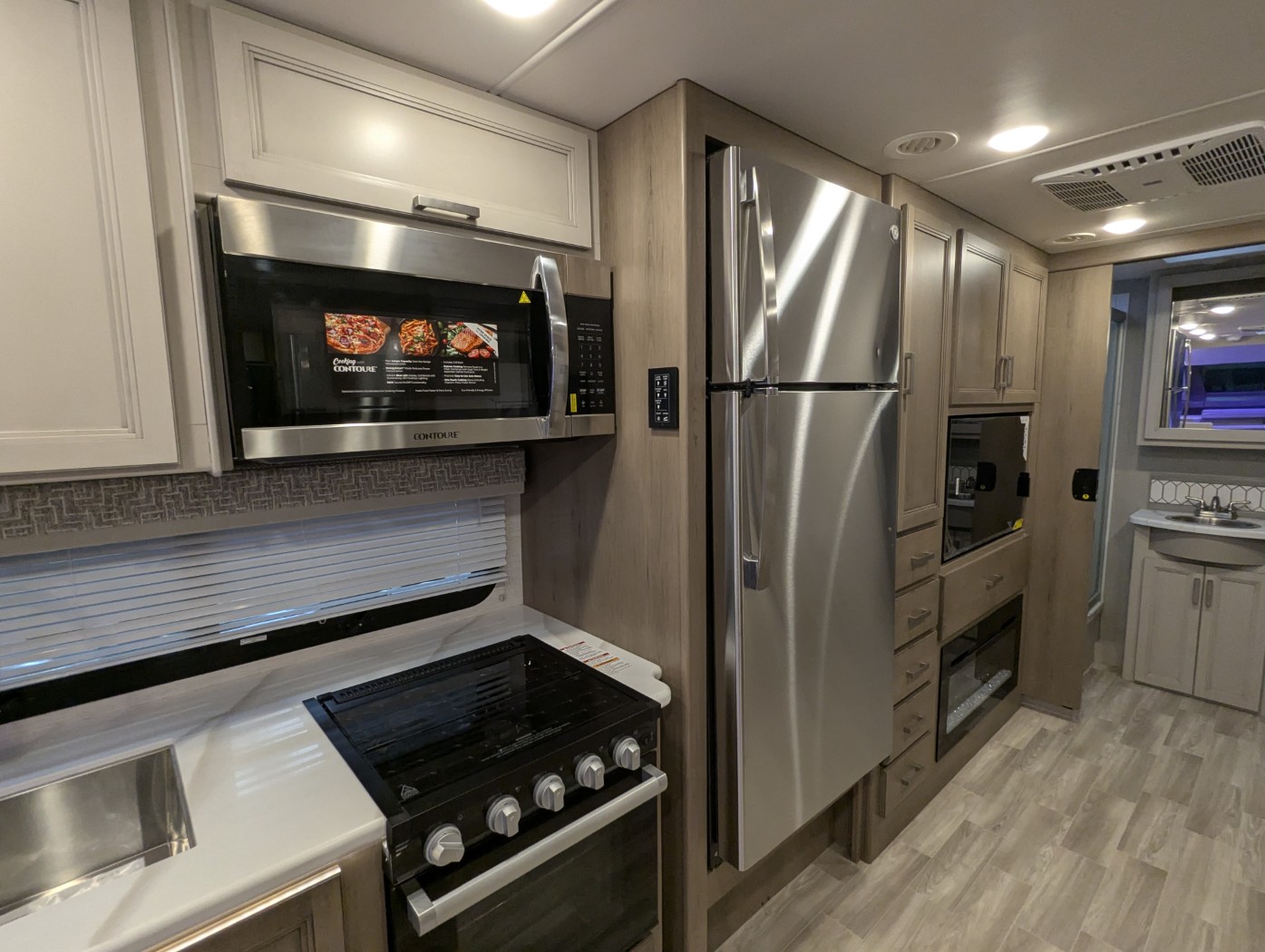 2026 Thor Motor Coach Omni Trail S29 - Image 18