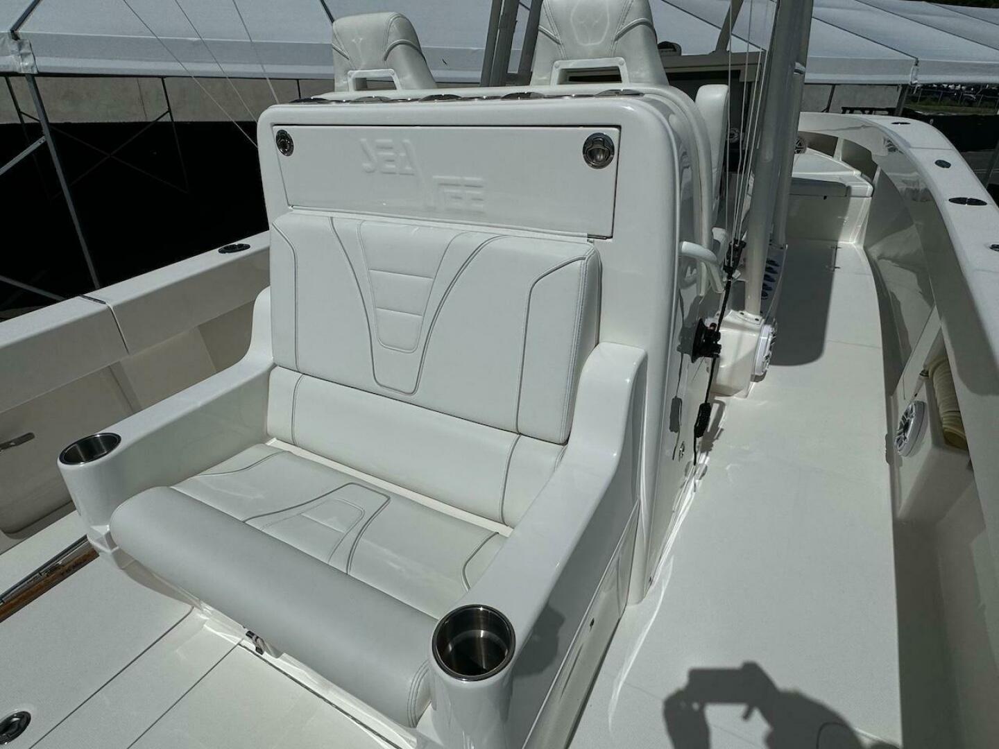 2024 SeaVee 340Z - Image 15