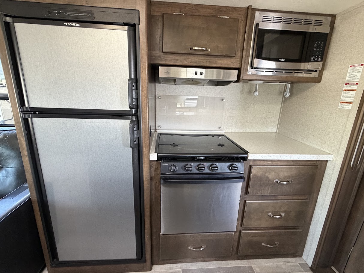 2019 DUTCHMEN AEROLITE 3303RL - Image 12
