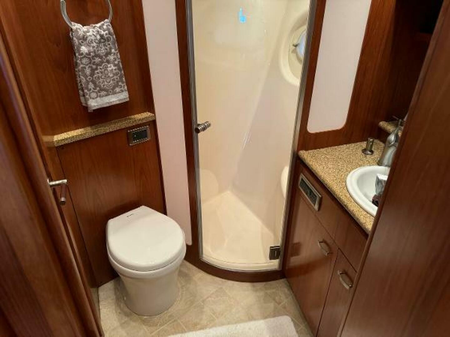 2010 Tiara Yachts 5800 Sovran - Image 65