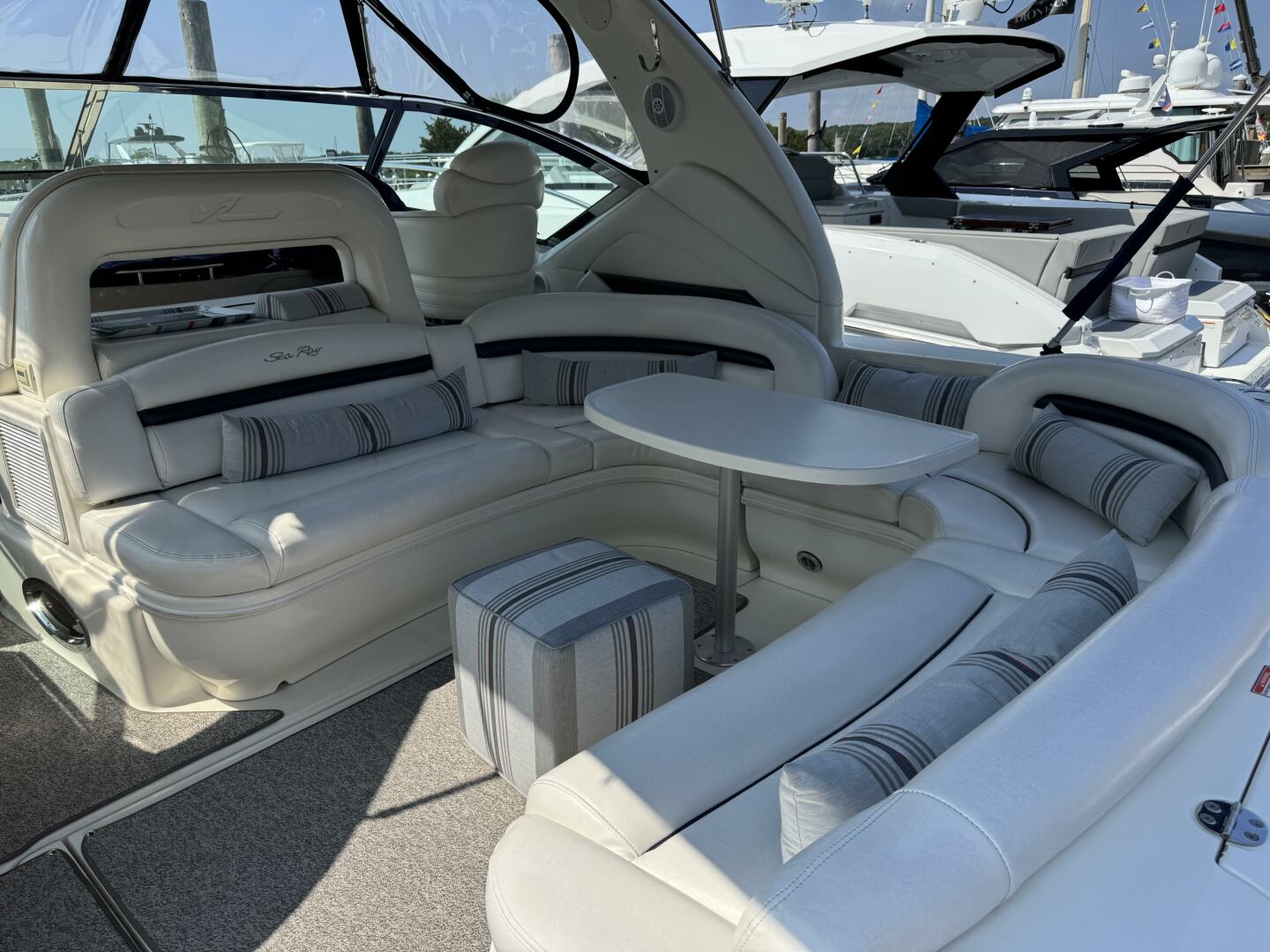 2003 Sea Ray 420 Sundancer - Image 12