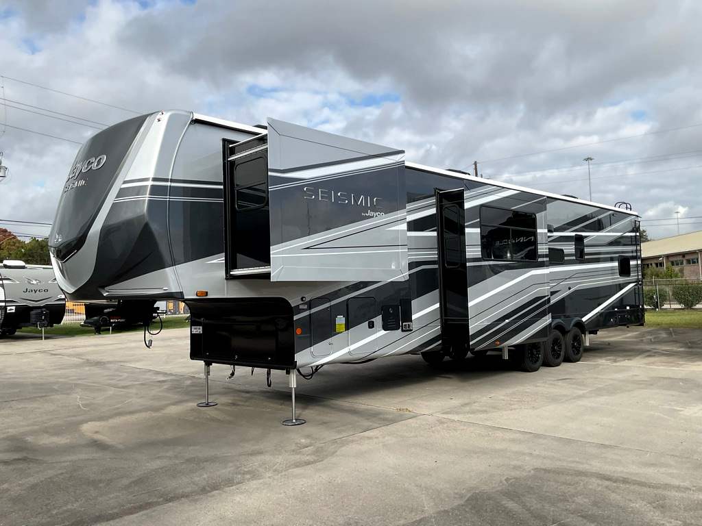 2026 JAYCO SEISMIC 399 - Image 5