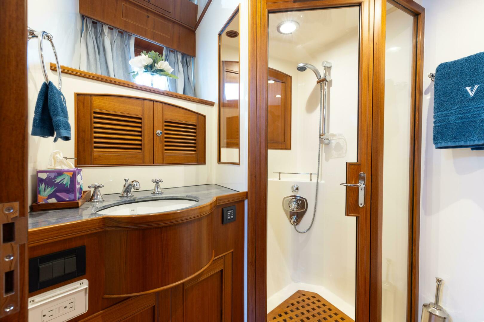 2016 Marlow EXPLORER 88E - Image 21