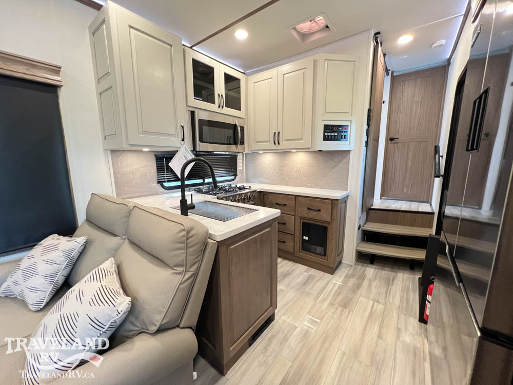 2023 Alliance RV Paradigm 395DS - Image 22