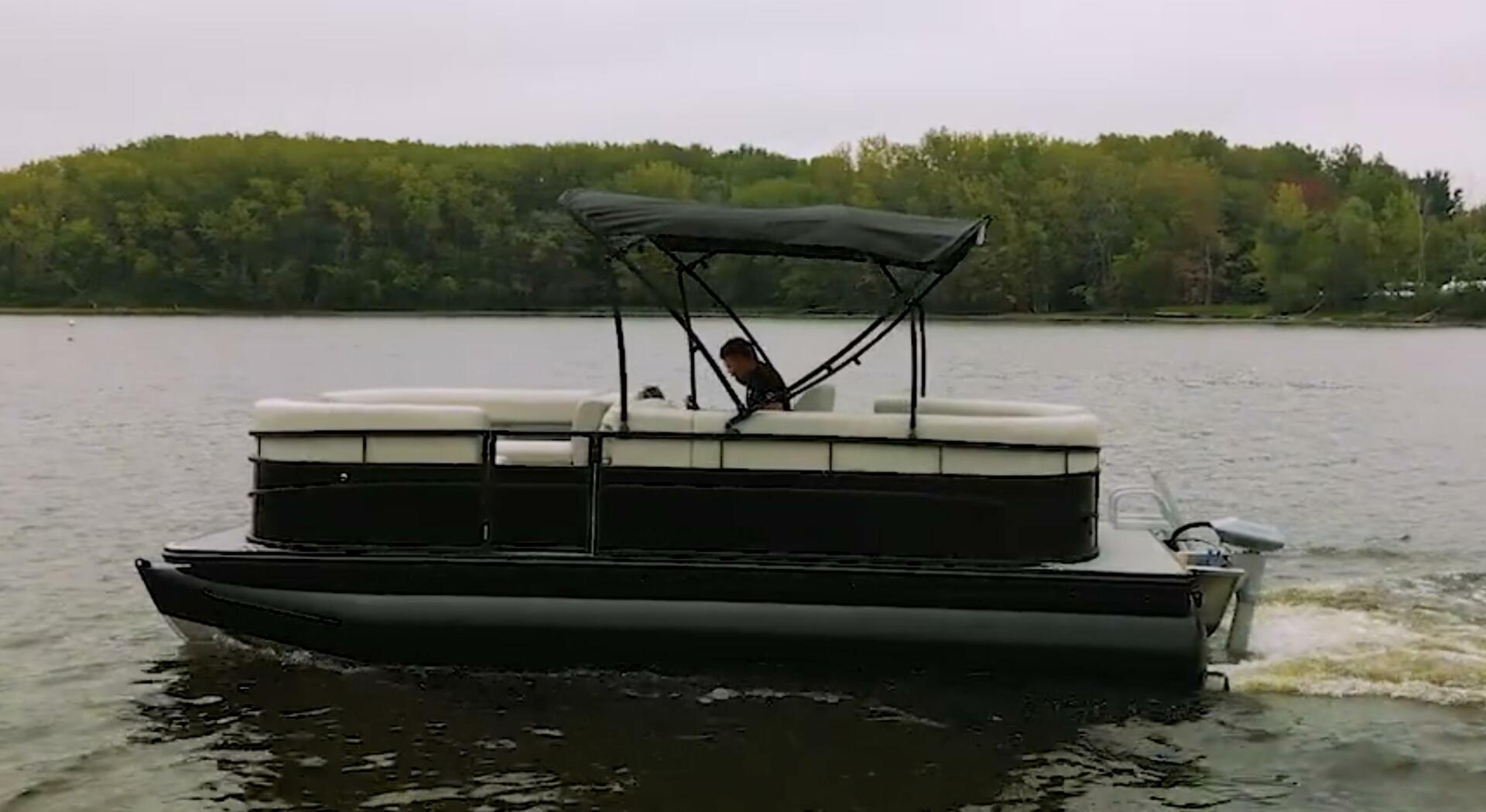 2024 Vision WX Tritoon - Image 192
