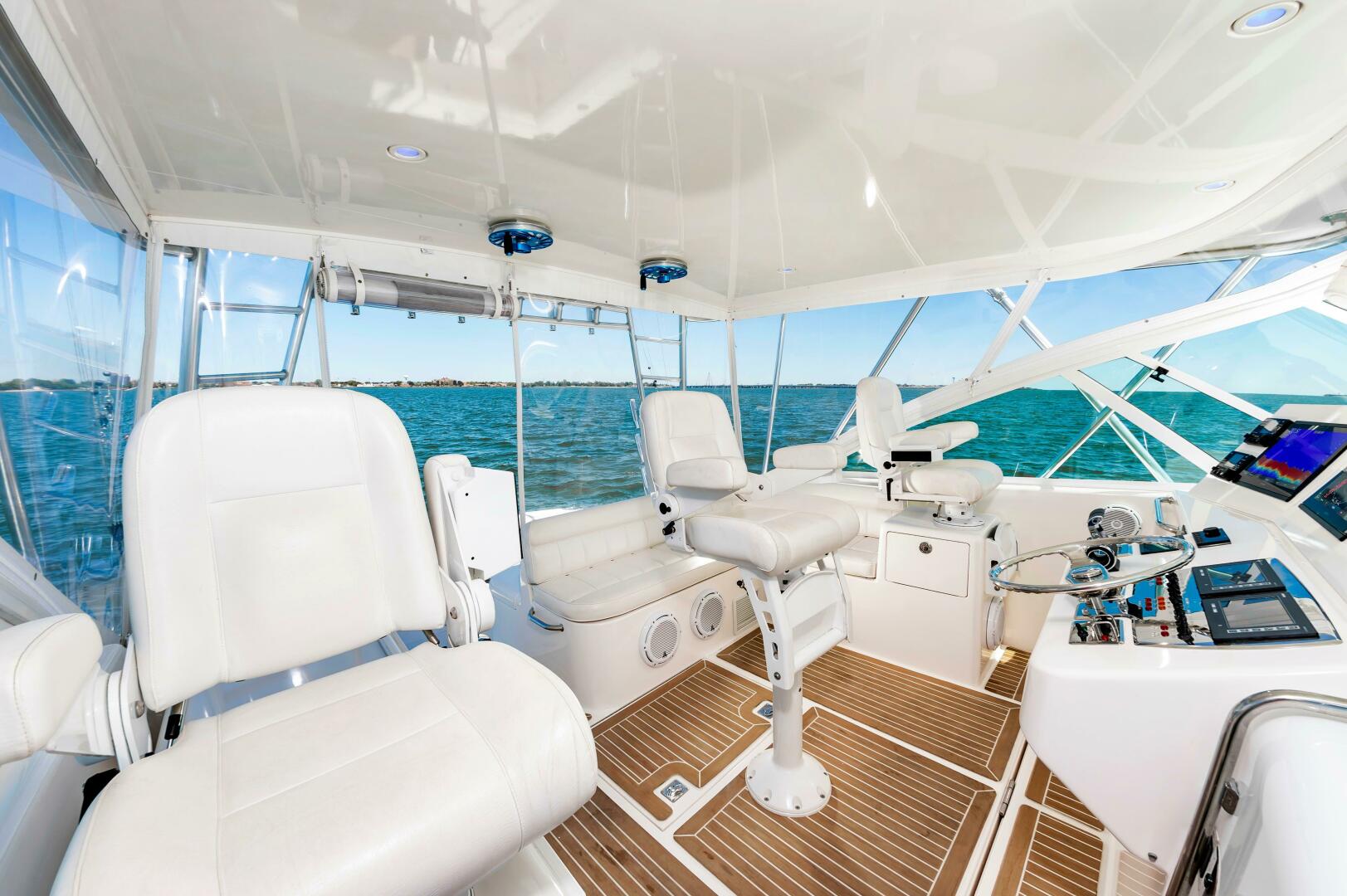 2008 Cabo 40 Express - Image 23