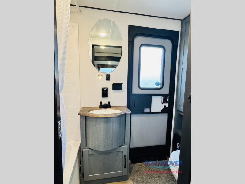 2026 PALOMINO 429LFT - Image 24
