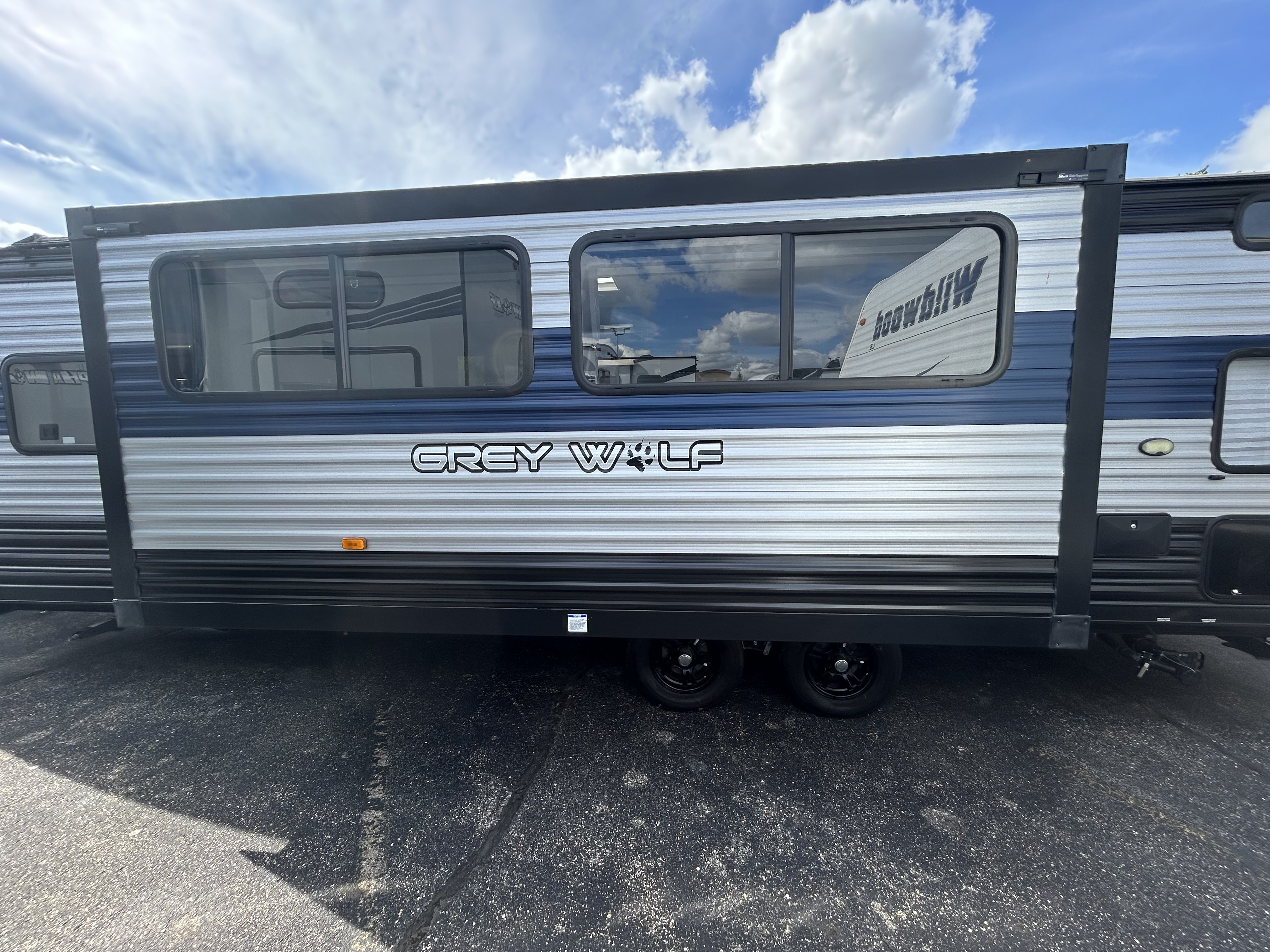 2022 Forest River Cherokee Grey Wolf 26DBH - Image 5
