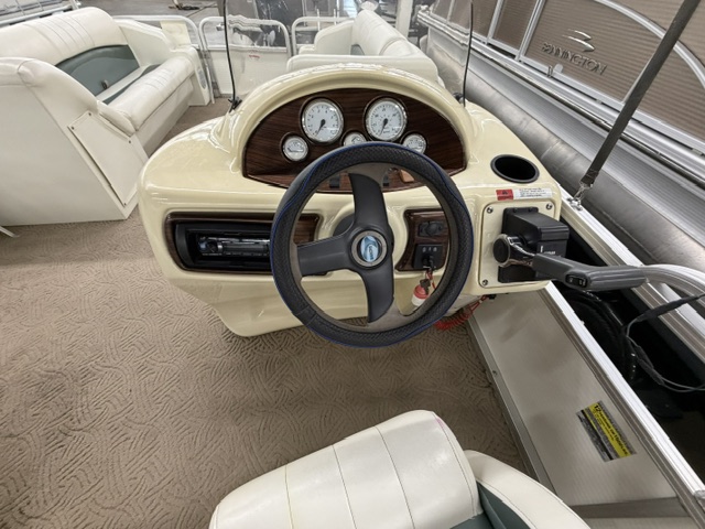 2003 LOWE SUNCRUISER TRINDAD 222 - Image 25