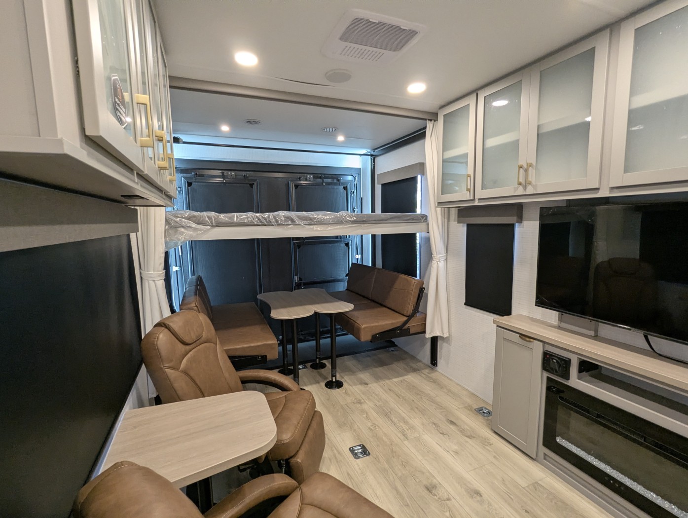 2027 Forest River Stealth 2900 - Image 7