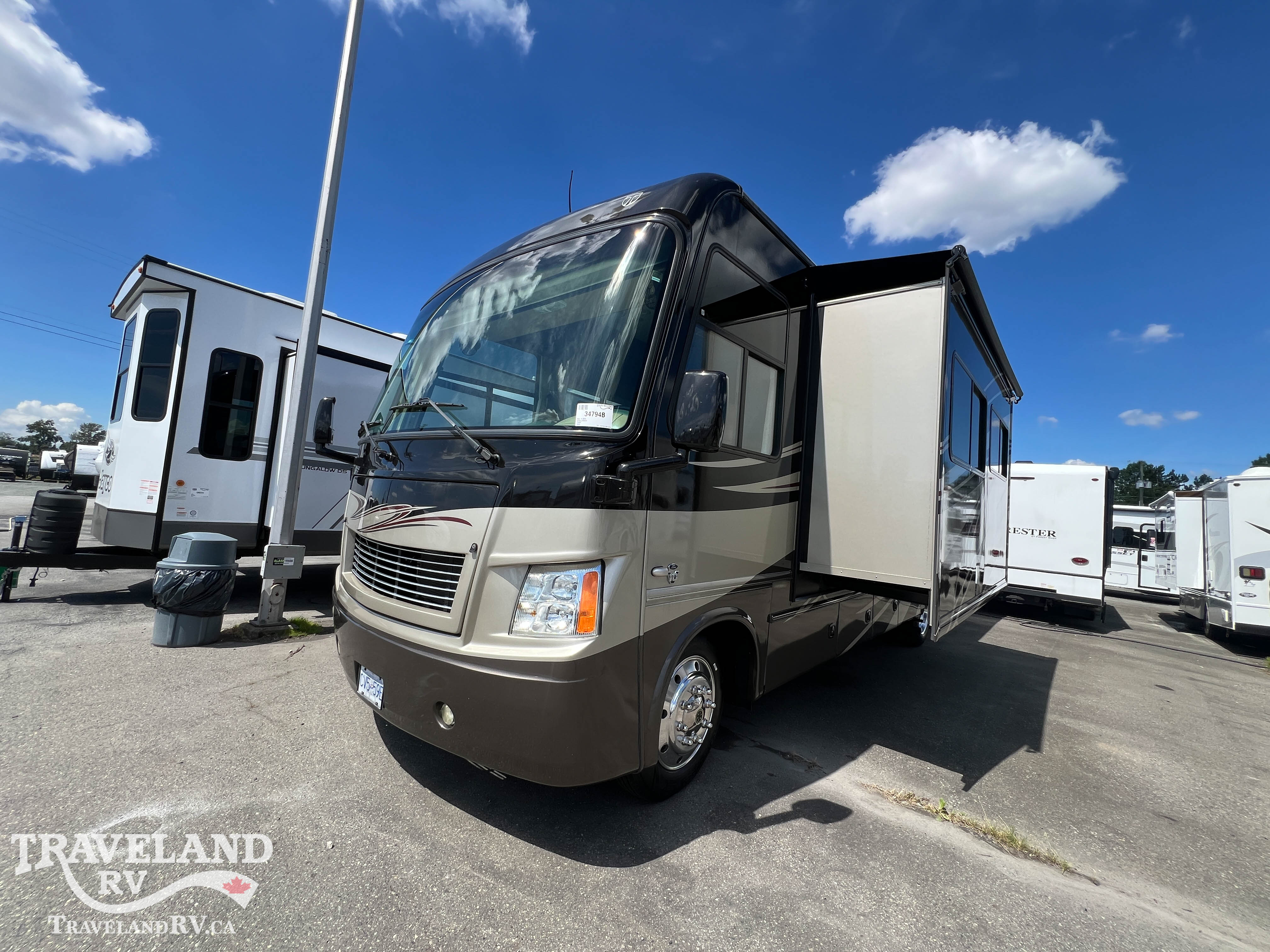 2012 Thor Motor Coach CHALLENGER 32VC HMS - Image 3
