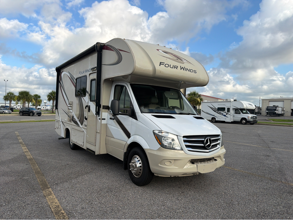 2019 Thor Motor Coach FOUR WINDS 24WS - Image 1