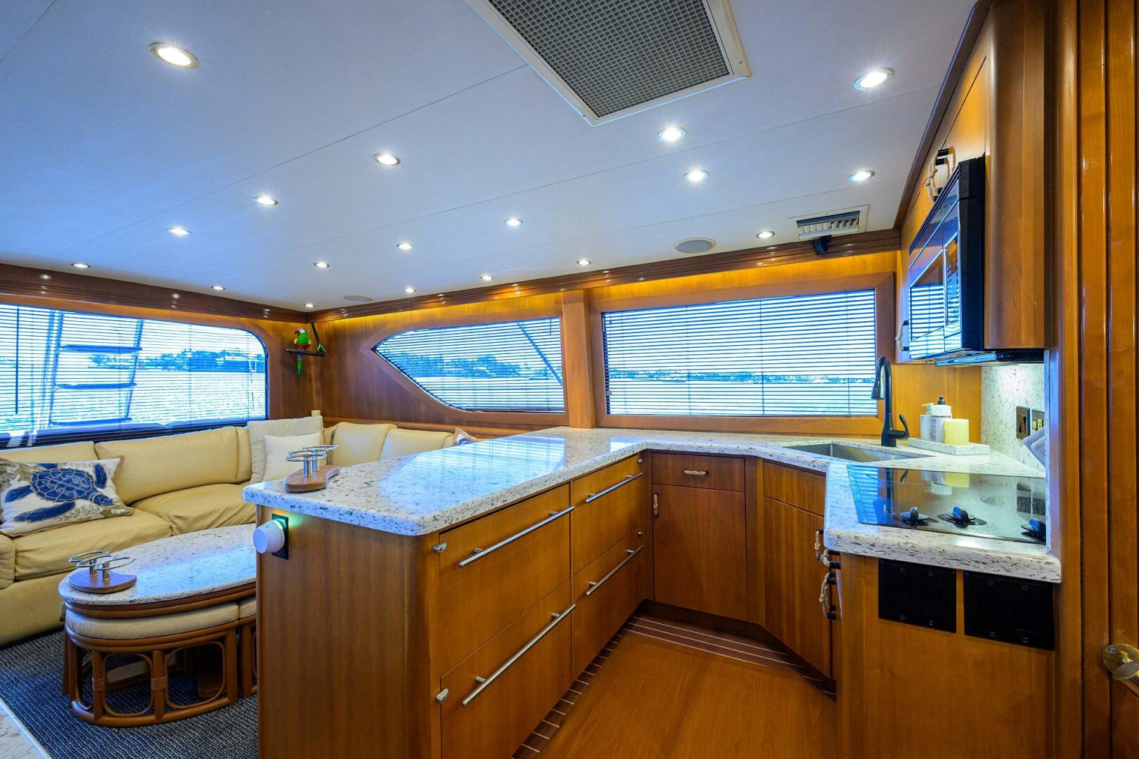 2001 Hatteras 43 Convertible Base - Image 16