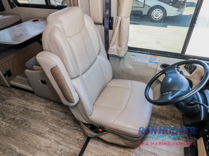 2020 THOR MOTOR COACH 35M - Image 9