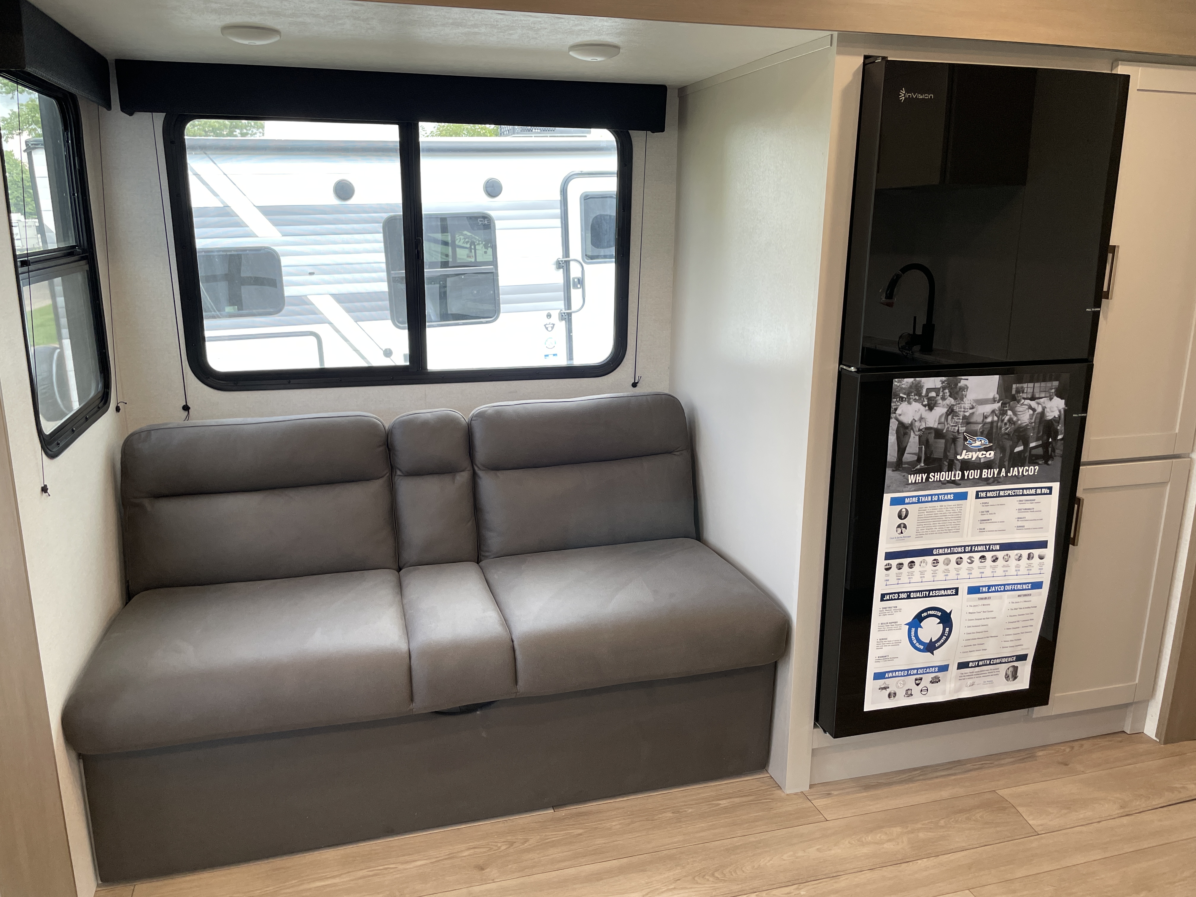 2027 Jayco Jay Feather SL 25RLSL - Image 7