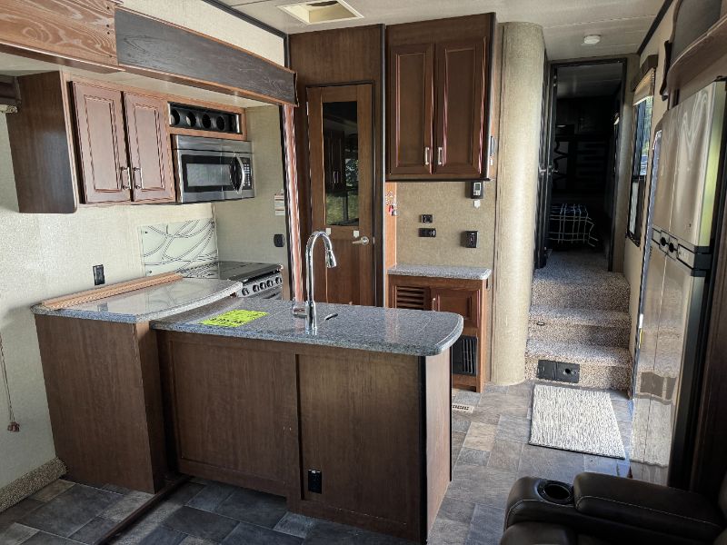 2017 Keystone Fuzion 414 - Image 16