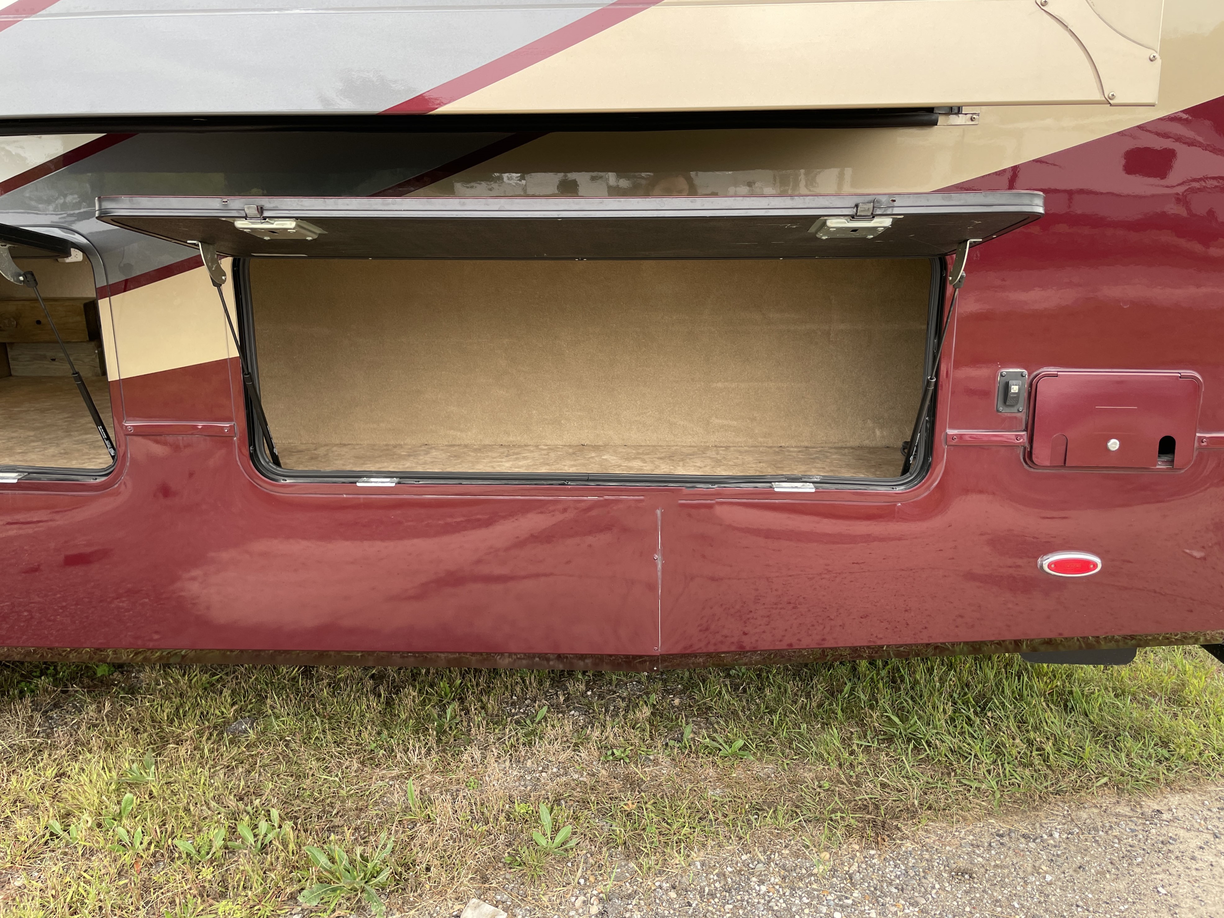2020 Vanleigh RV Beacon 42RDB - Image 8