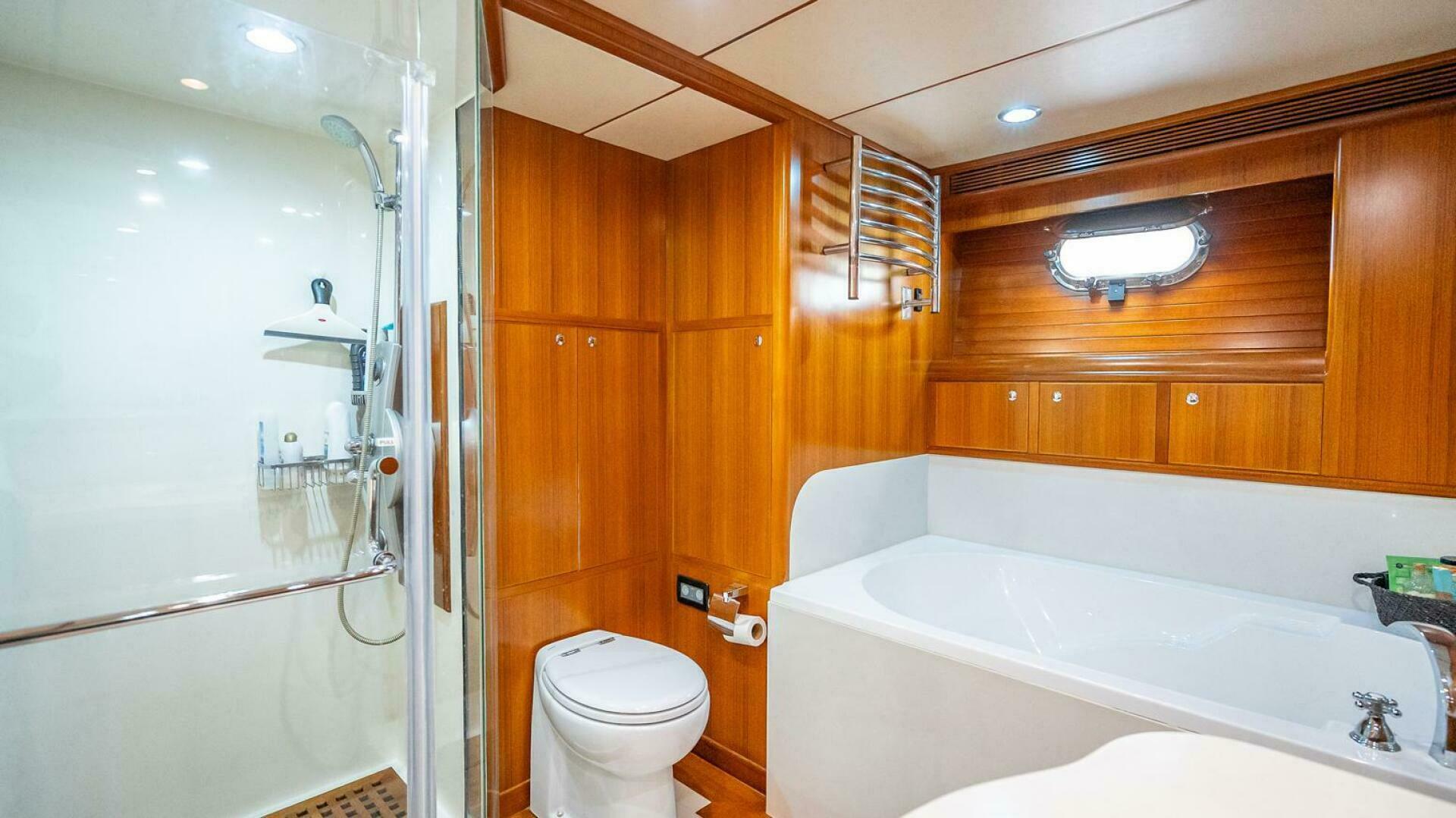 2009 Nordhavn 76 - Image 21