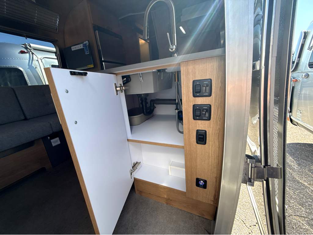 2026 AIRSTREAM TRADE WIND 25FBT - Image 33