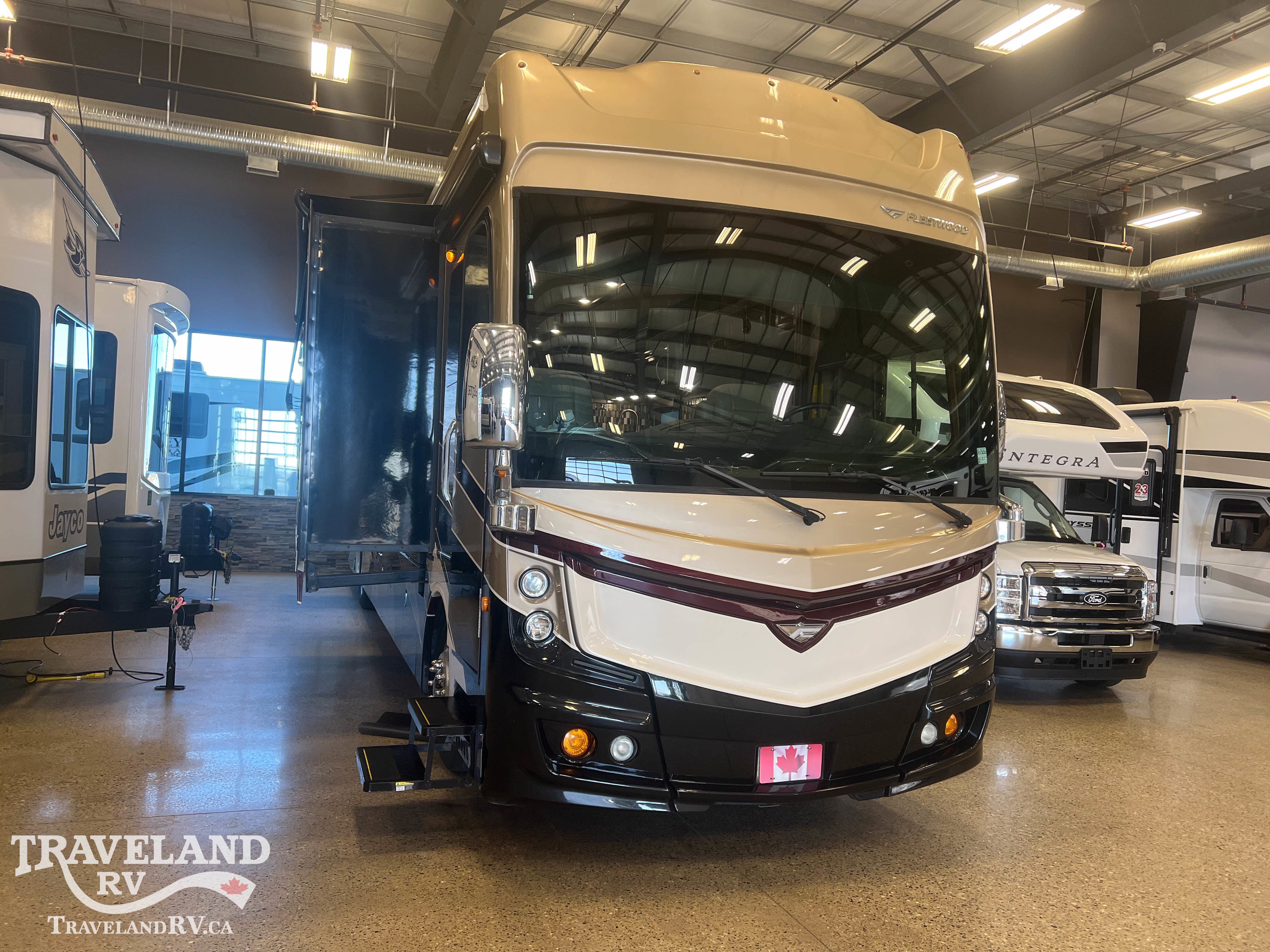 2018 Fleetwood Discovery LXE 40D - Image 1