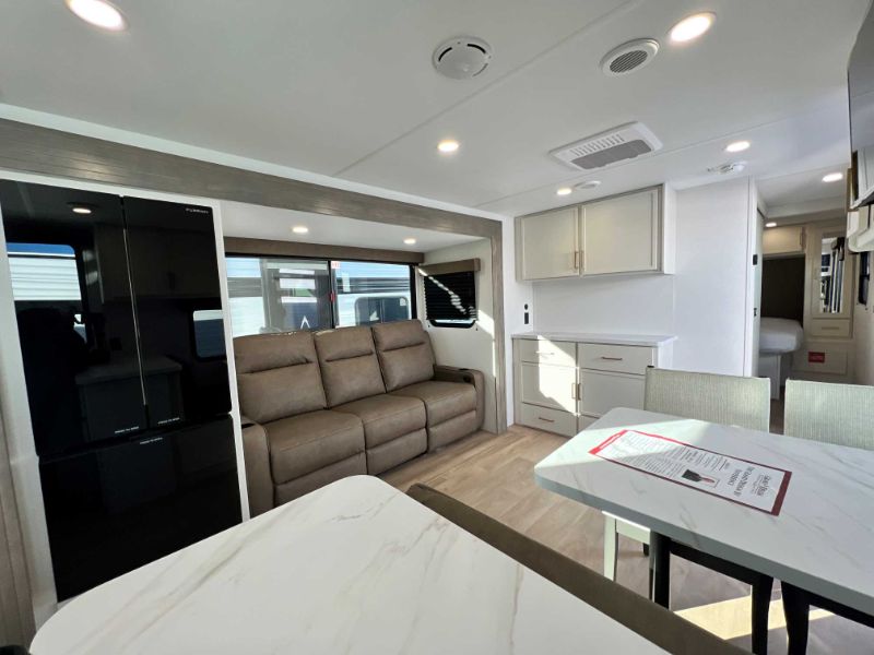 2026 Grand Design Transcend 285RKT - Image 8