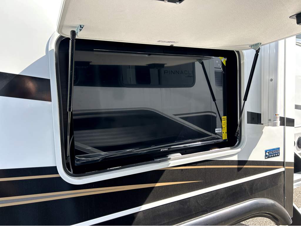 2027 JAYCO PINNACLE 32RLTS - Image 5