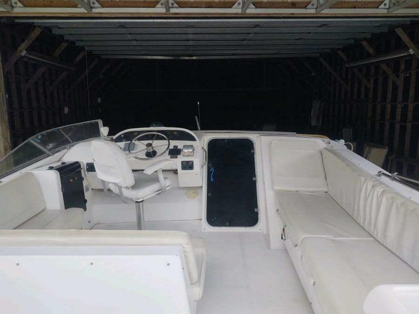 2000 Bayliner 4788 Pilot House Motoryacht - Image 7