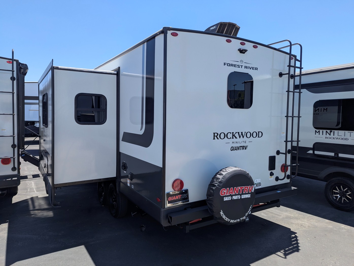 2026 Forest River Rockwood Mini Lite 2214S - Image 4