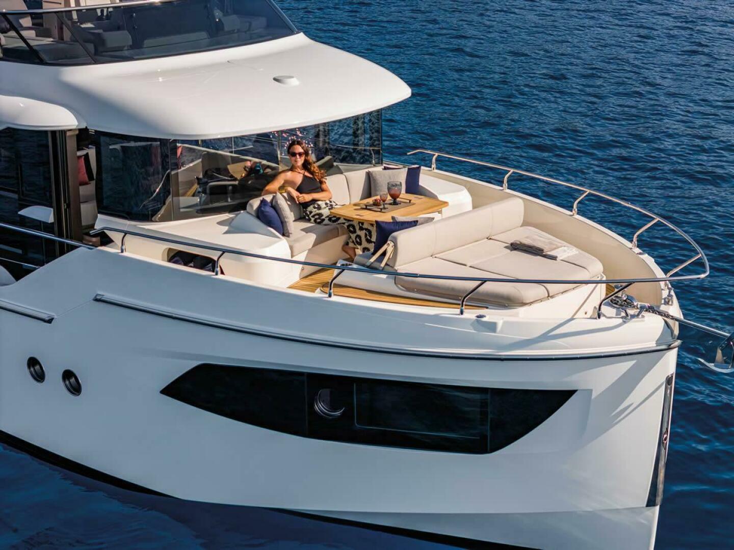 2010 Sea Ray 310 SUNDANCER - Image 9