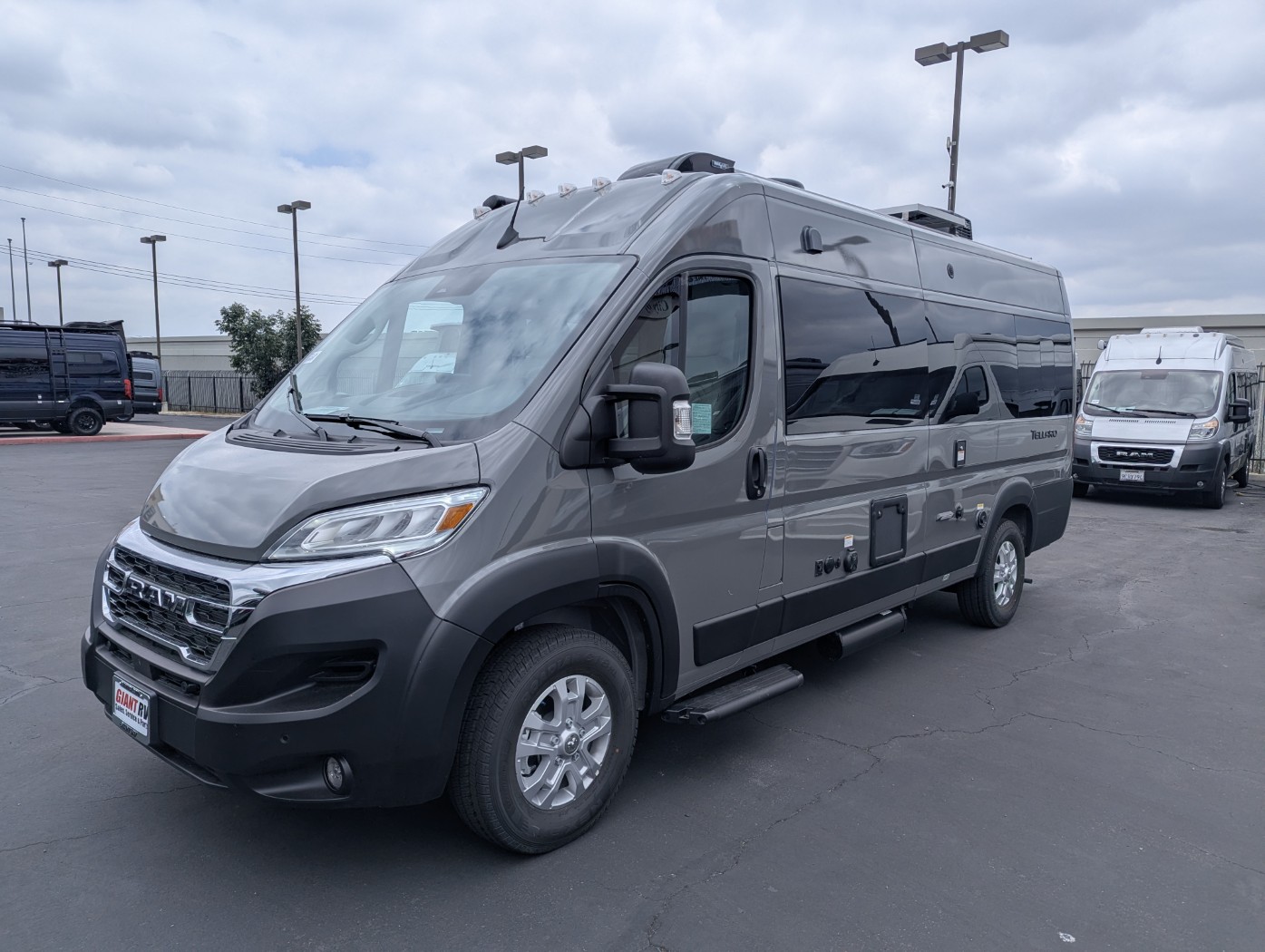 2027 Thor Motor Coach Tellaro 20U - Image 3