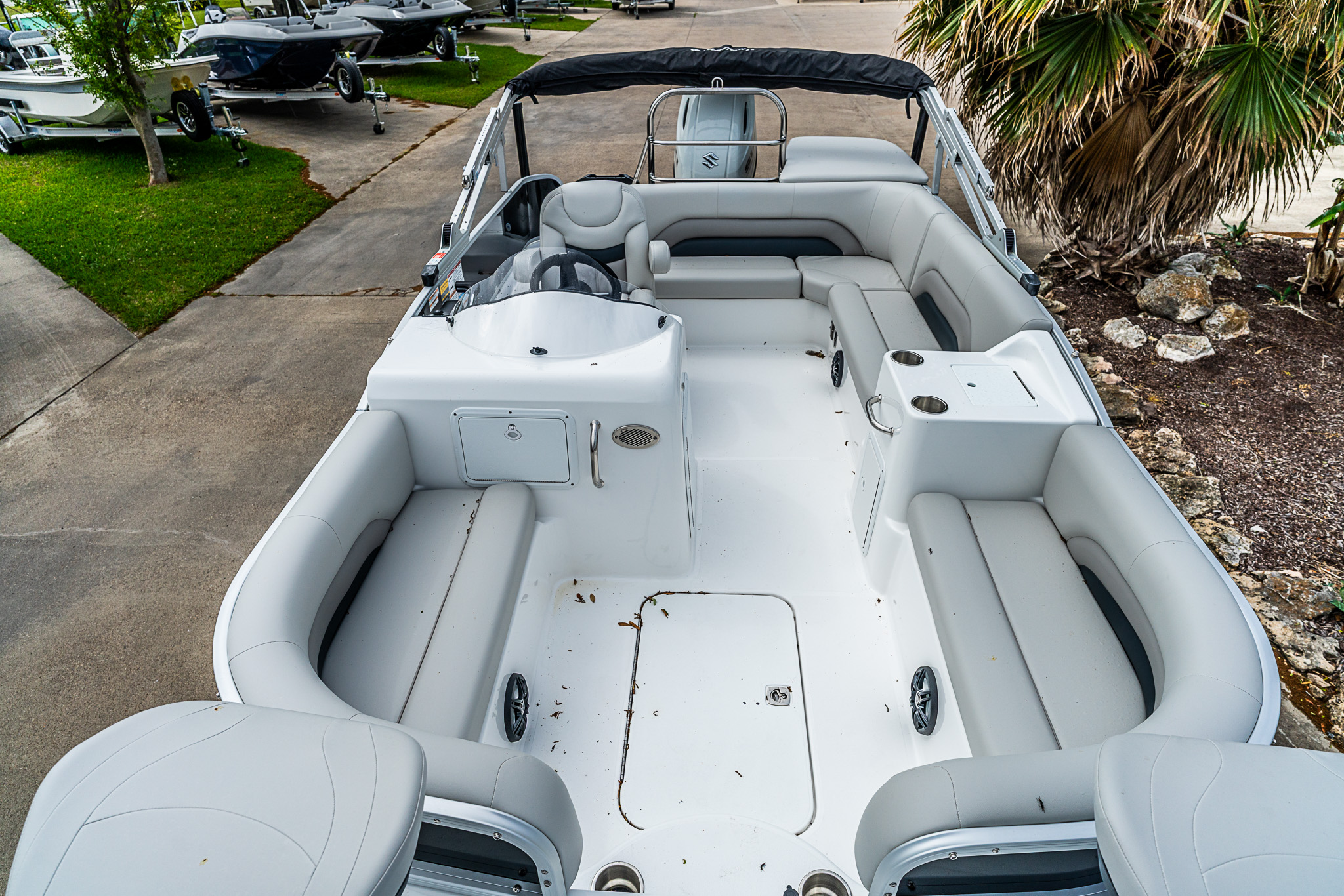 2026 HURRICANE 2026 FUNDECK 198 RE - Image 8
