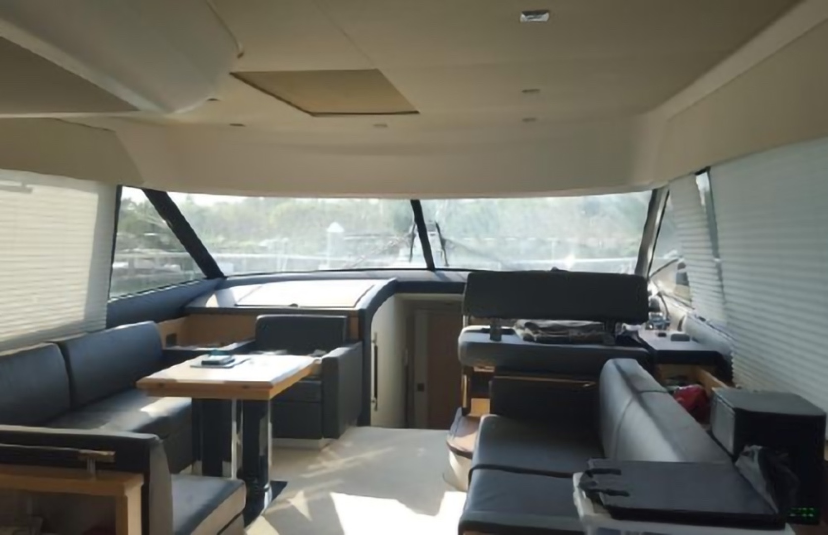 2015 PRESTIGE PRESTIGE 550 Base - Image 18