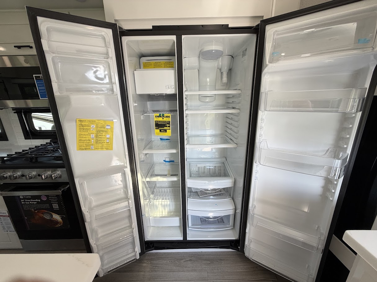 2027 JAYCO PINNACLE 32RLTS - Image 22