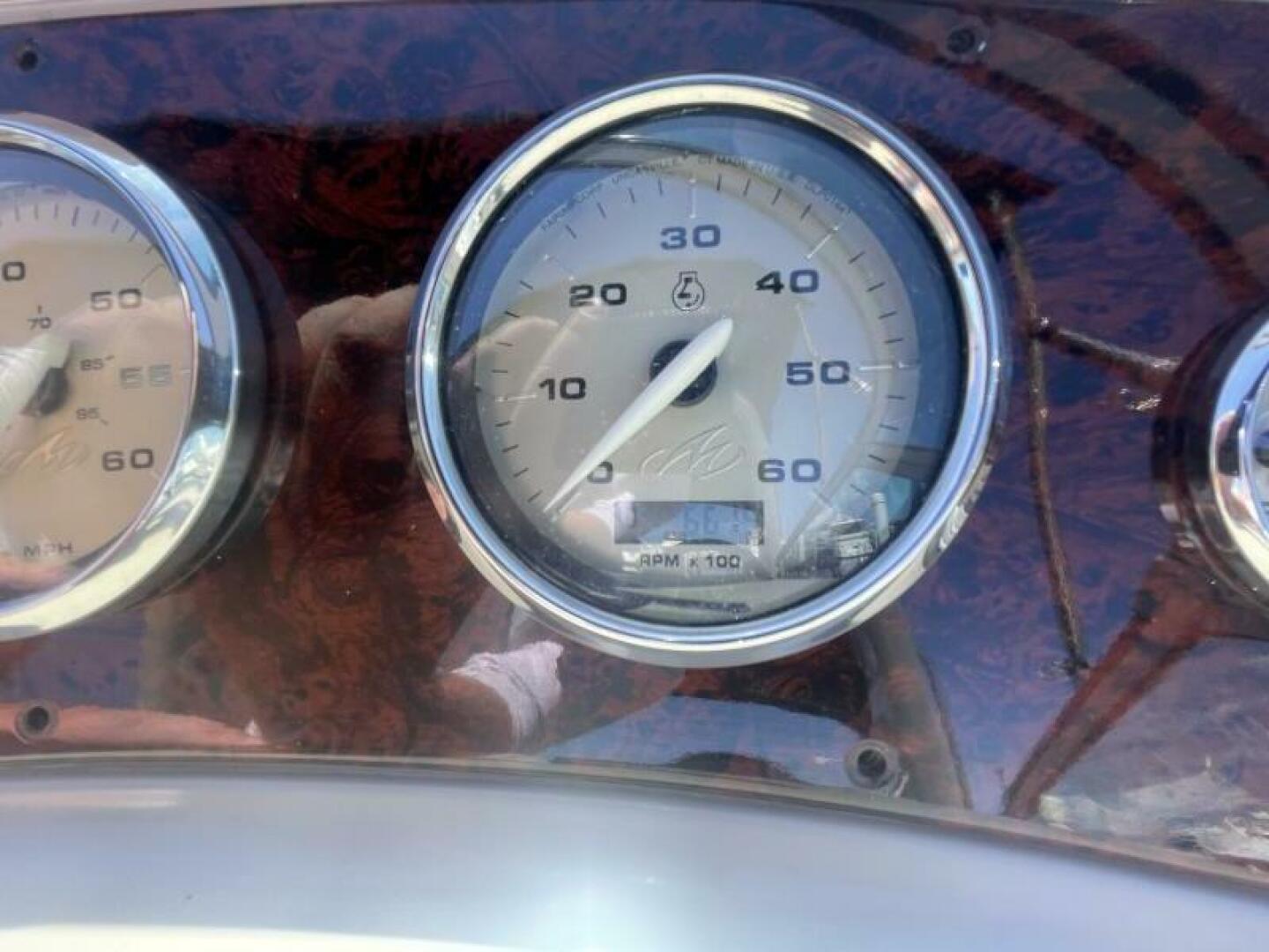 2005 Monterey 322 Cruiser - Image 18
