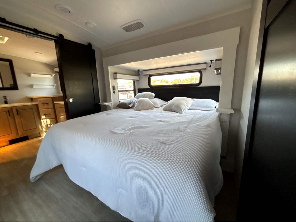 2026 JAYCO PINNACLE 39FLOK - Image 22