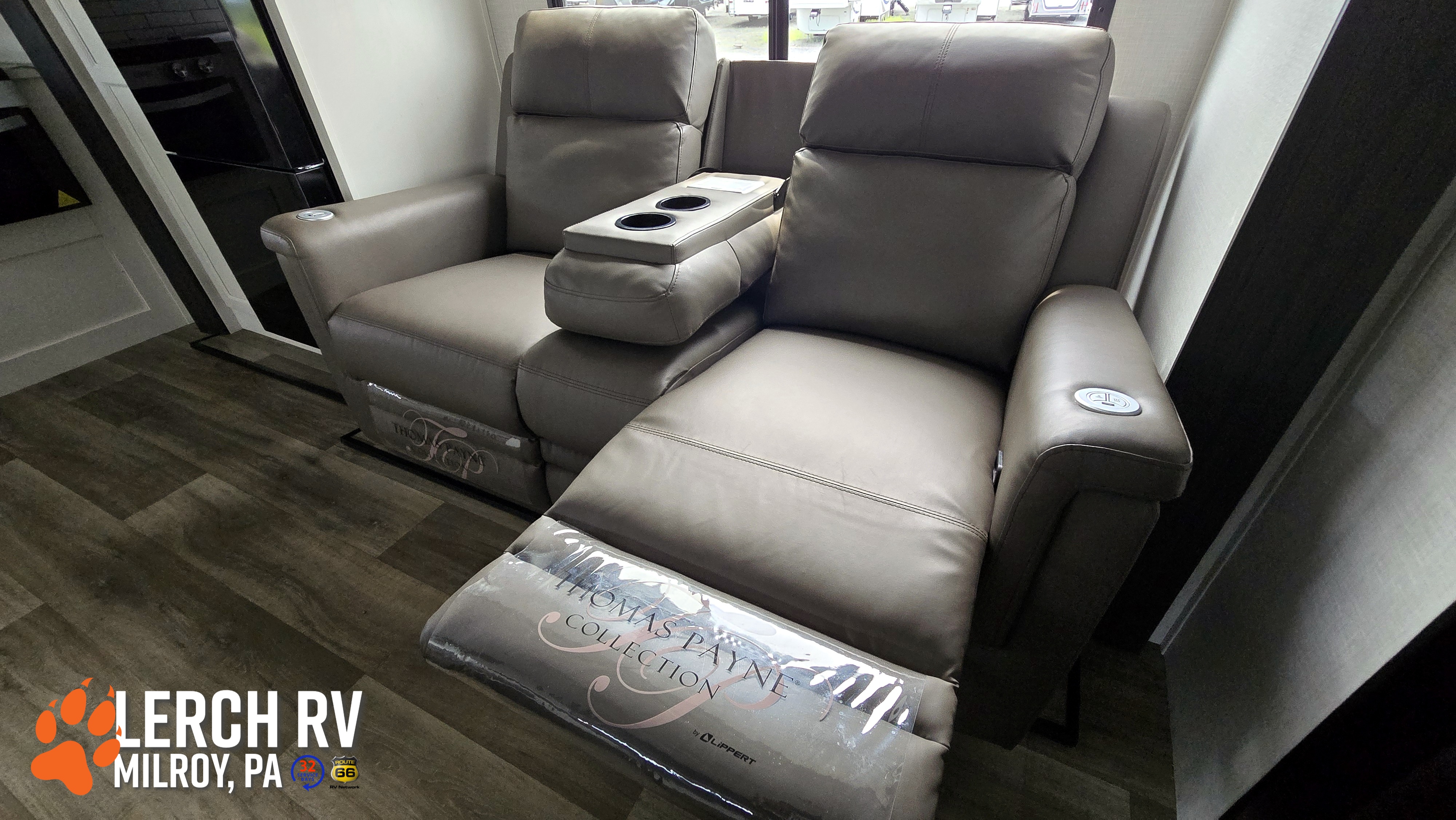 2025 VENTURE STRATUS 241VRK - Image 14