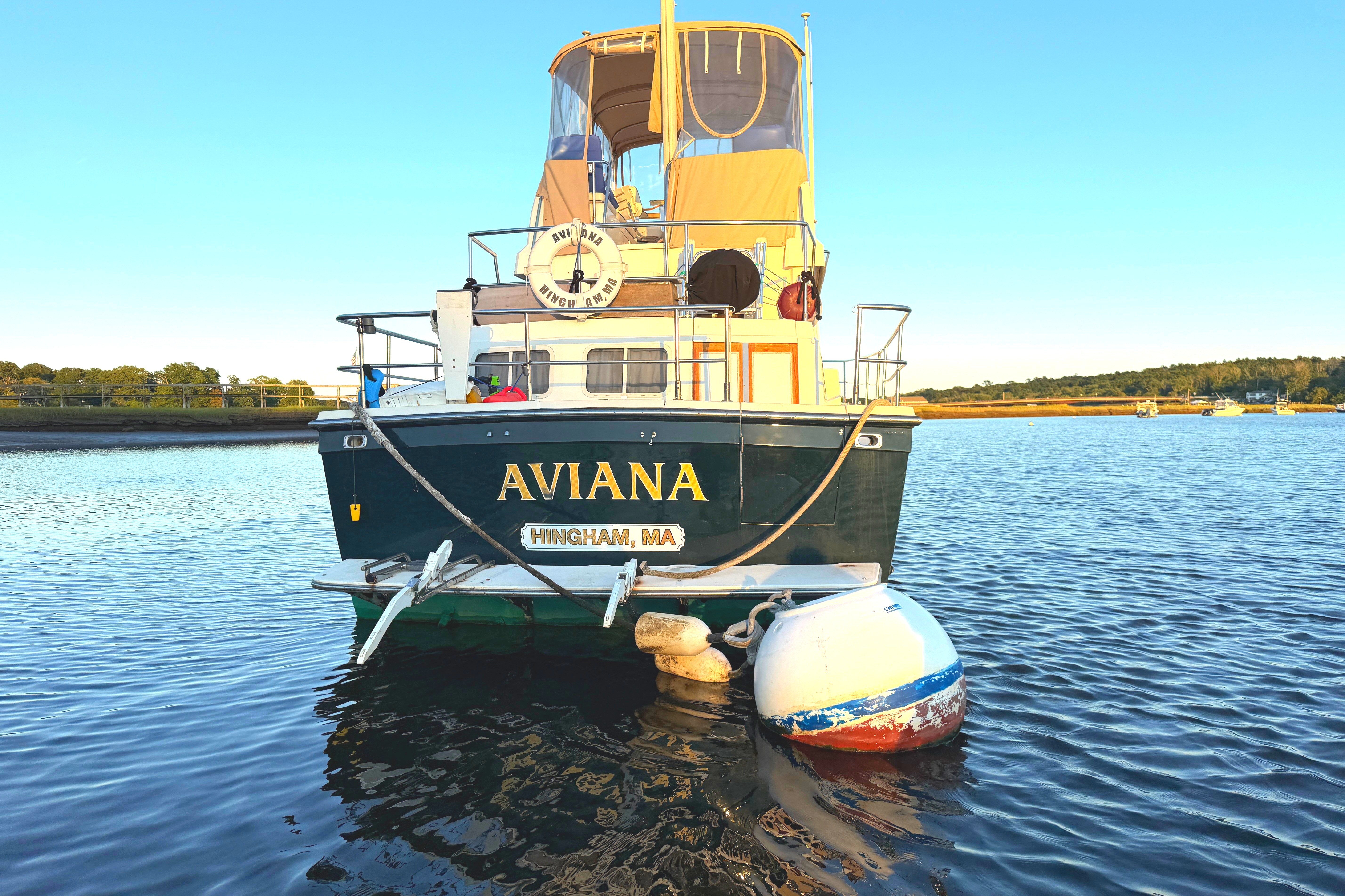 1998 Sabreline 36 AFT CABIN - Image 8