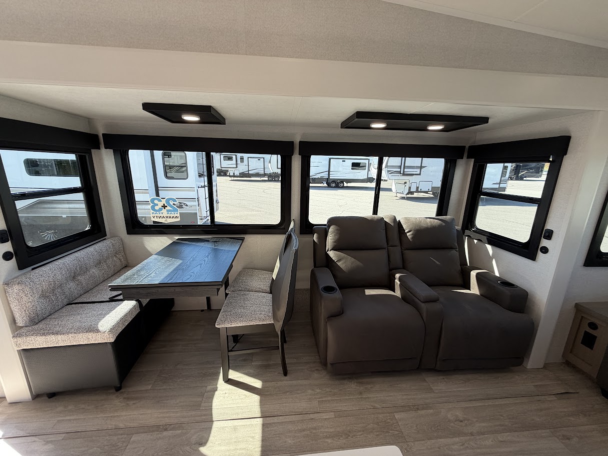 2027 JAYCO EAGLE 29RLC - Image 15