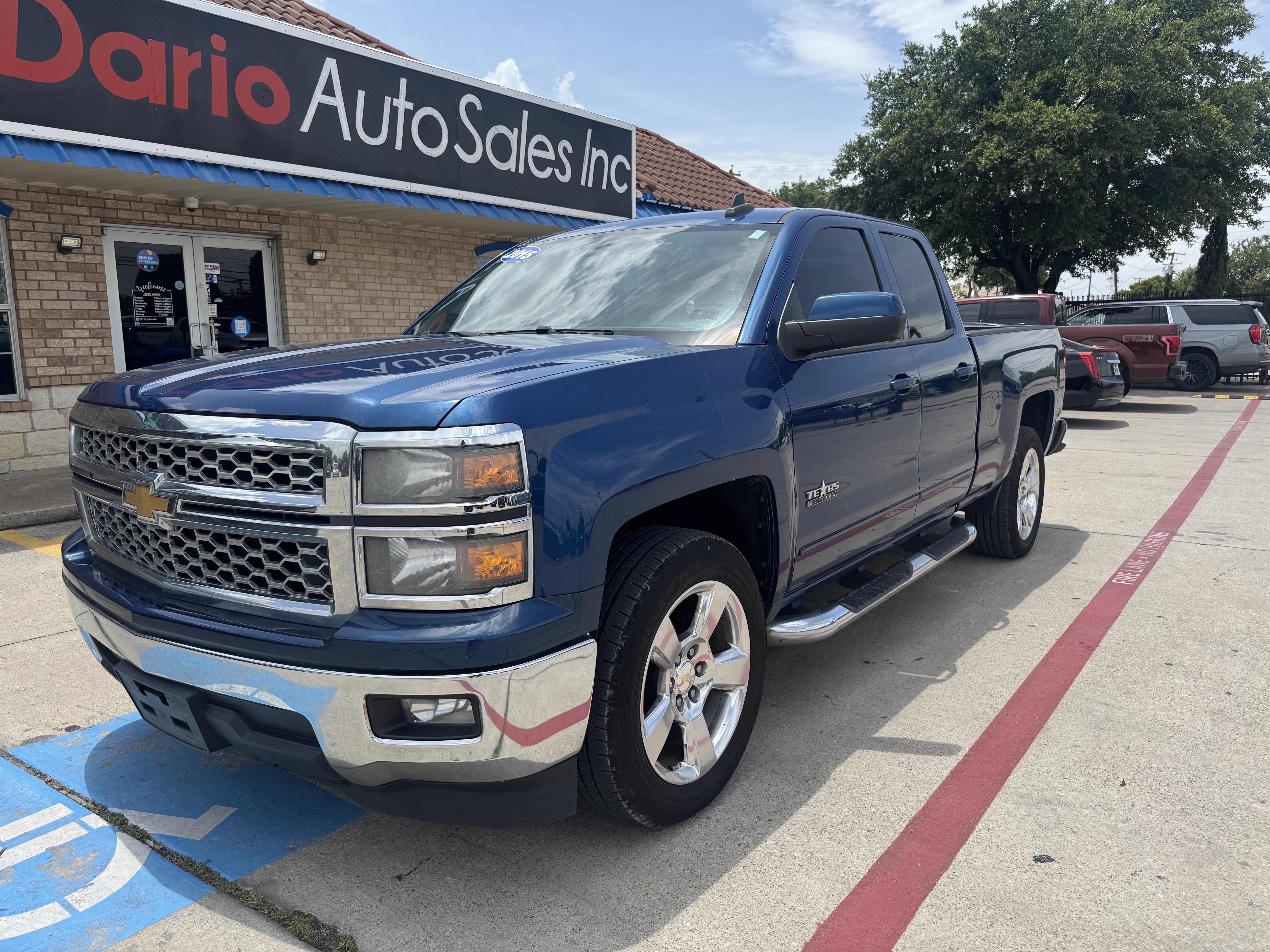 2015 Chevrolet Silverado 1500-V8 Extended Cab LT 2WD - Image 1