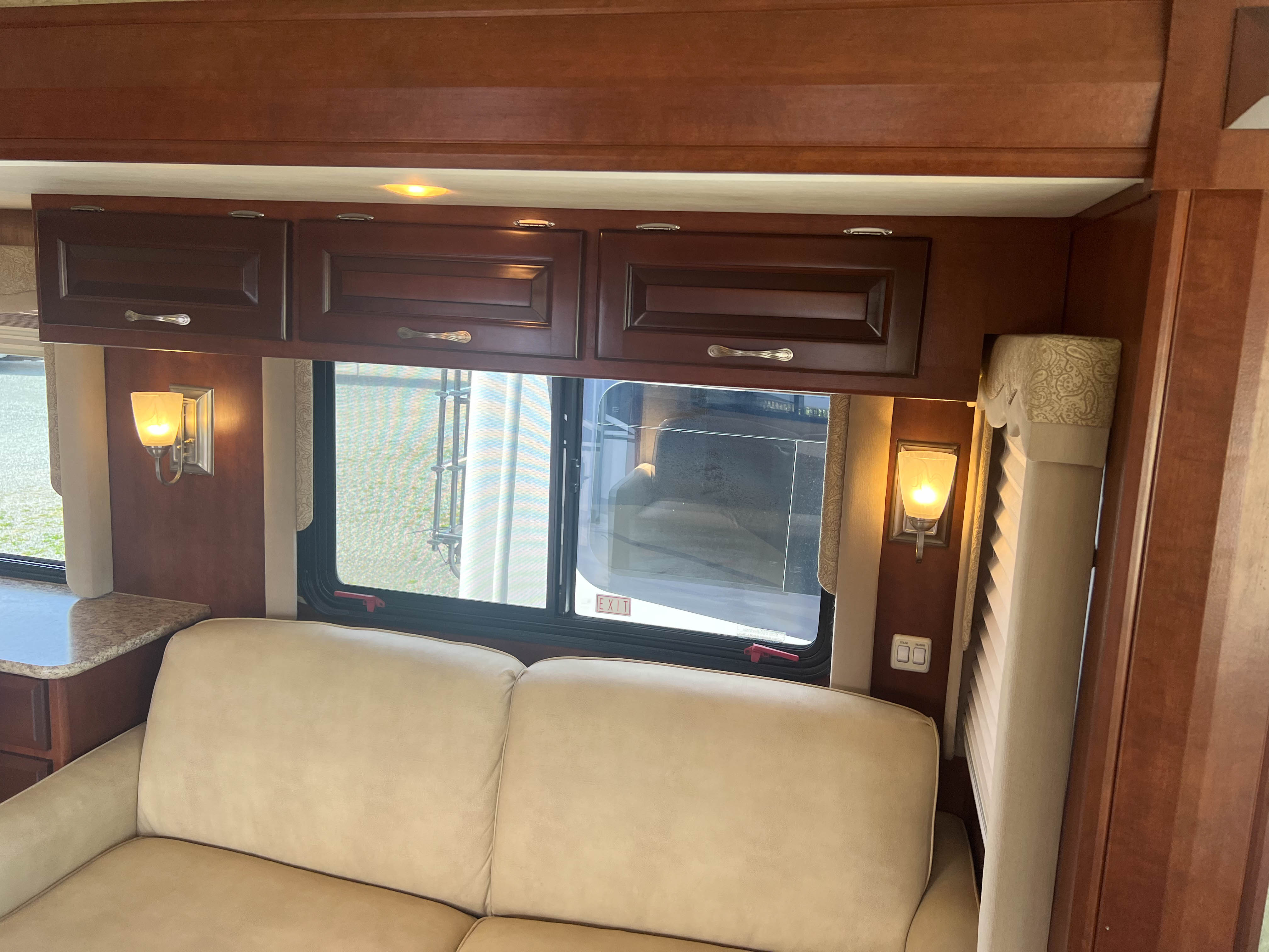 2011 NEWMAR BAYSTAR 3302 - Image 17