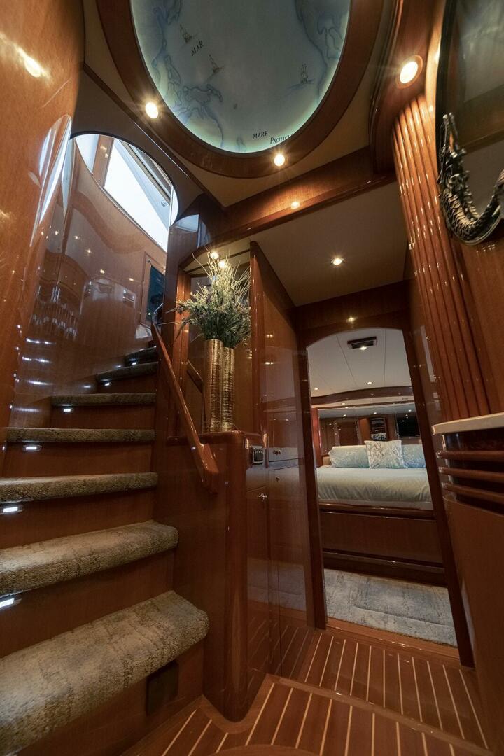 2013 Hampton 680 LRC - Image 16