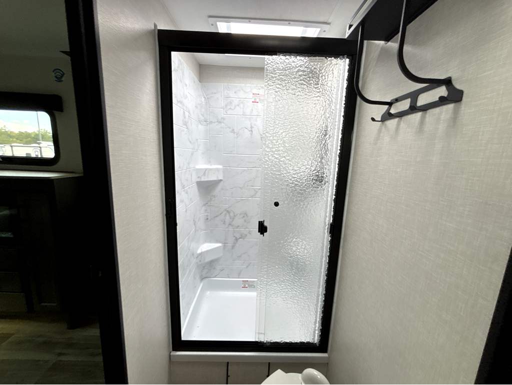 2026 VENTURE RV SPORTTREK 302VRD - Image 20