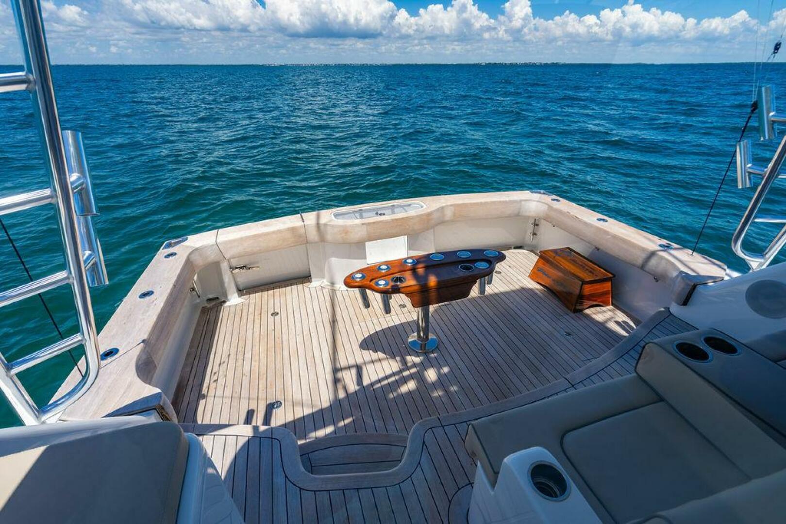 2023 Hatteras GT45X - Image 9
