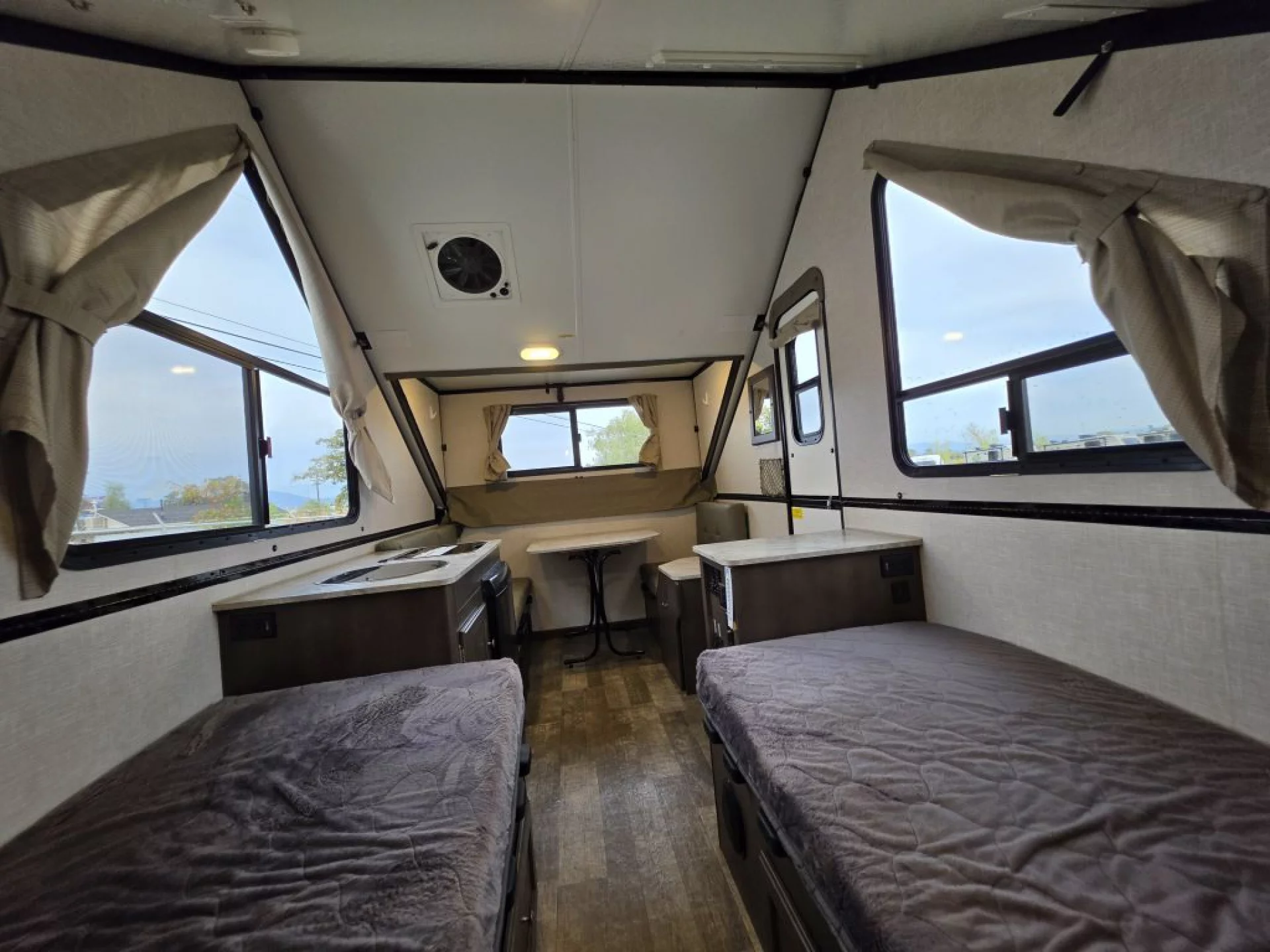 2021 FOREST RIVER ROCKWOOD HARD SIDE A213HW - Image 11