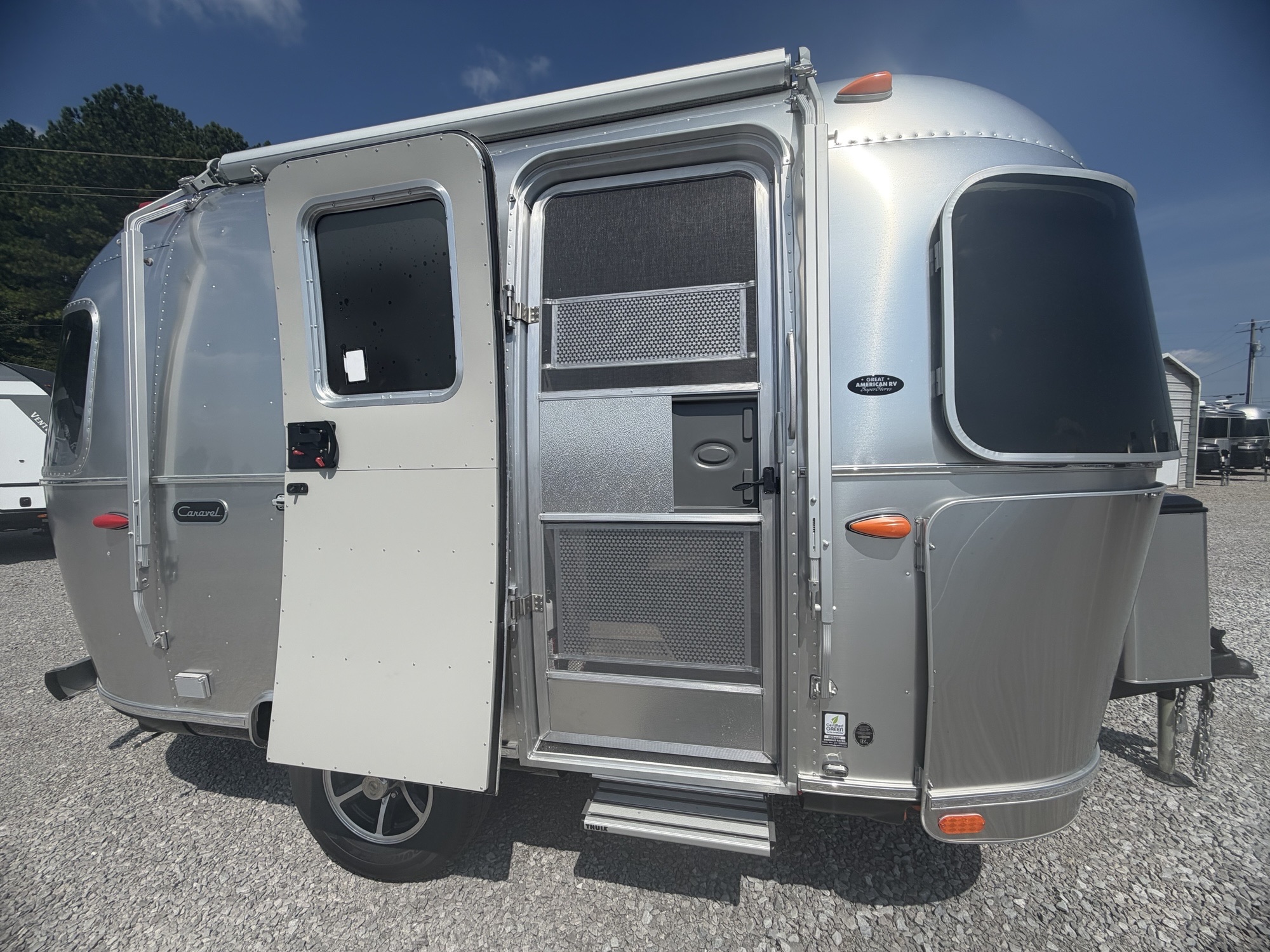 2027 AIRSTREAM CARAVEL 16RB - Image 24